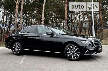 Седан Mercedes-Benz E-Class 2018 в 