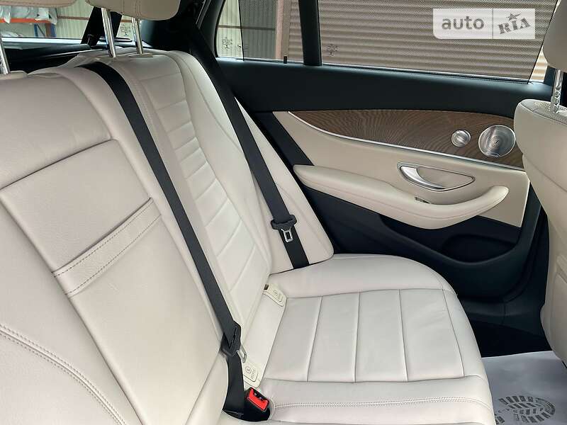 Універсал Mercedes-Benz E-Class 2016 в Києві