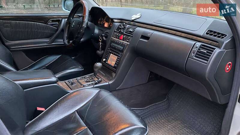 Седан Mercedes-Benz E-Class 1999 в Одесі