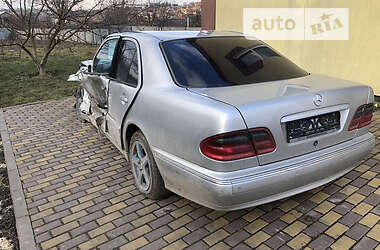 Седан Mercedes-Benz E-Class 2001 в Хмельницком
