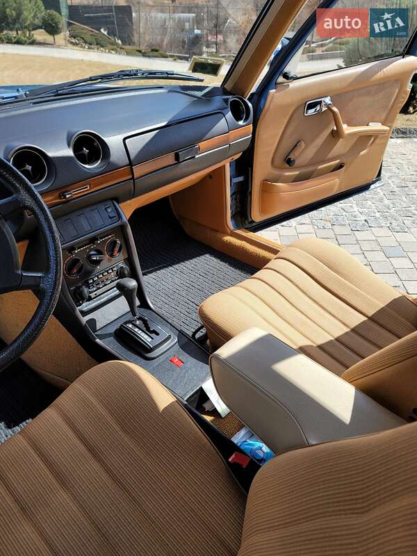 Седан Mercedes-Benz E-Class 1984 в Києві