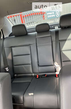 Седан Mercedes-Benz E-Class 2012 в 