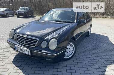 Седан Mercedes-Benz E-Class 2000 в Львове