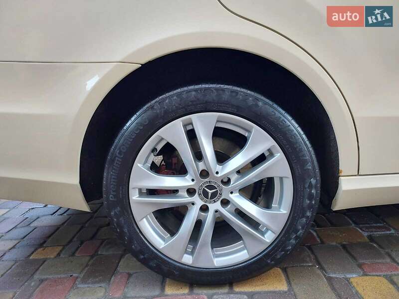 Універсал Mercedes-Benz E-Class 2011 в Чернігові