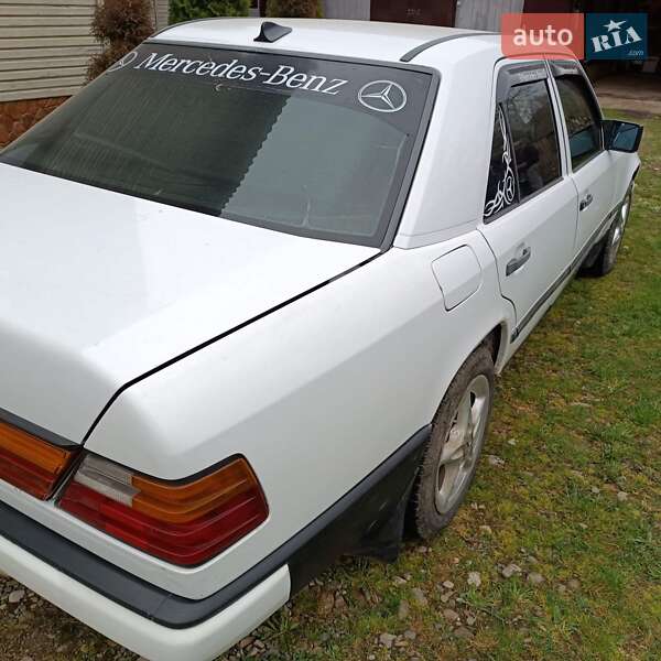 Седан Mercedes-Benz E-Class 1989 в Черновцах фото 12 Седан Mercedes-Benz E-Class 1989 в Черновцах