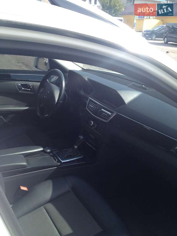 Универсал Mercedes-Benz E-Class 2010 в Ровно