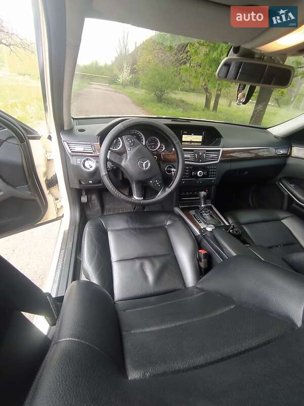 Седан Mercedes-Benz E-Class 2010 в Костянтинівці (Краматорського району)