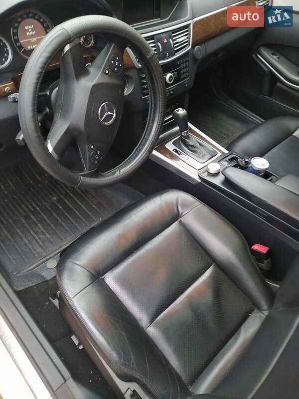 Седан Mercedes-Benz E-Class 2010 в Костянтинівці (Краматорського району)