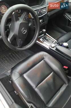 Седан Mercedes-Benz E-Class 2010 в 