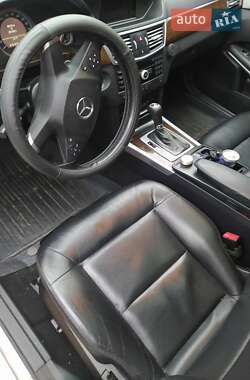 Седан Mercedes-Benz E-Class 2010 в Константиновке