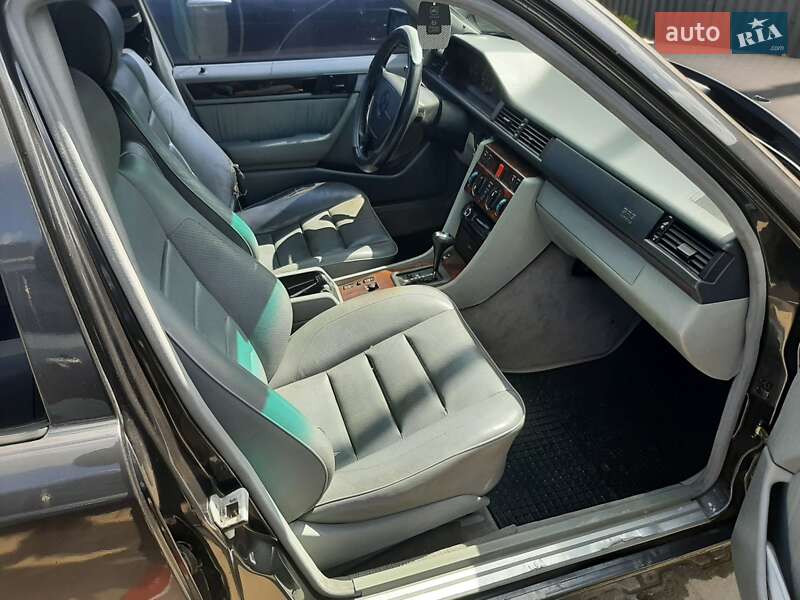 Седан Mercedes-Benz E-Class 1995 в Ивано-Франковске