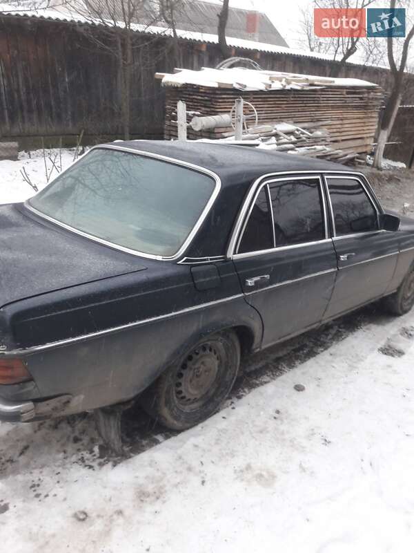 Седан Mercedes-Benz E-Class 1985 в Тячеве