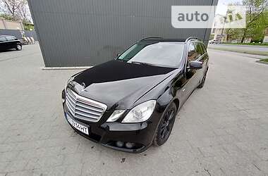 Універсал Mercedes-Benz E-Class 2010 в Івано-Франківську