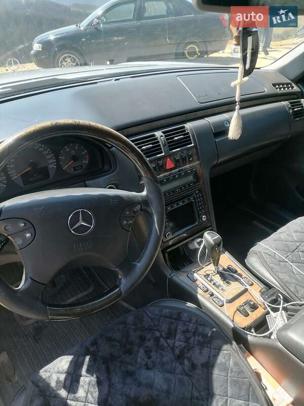 Седан Mercedes-Benz E-Class 2000 в Черновцах