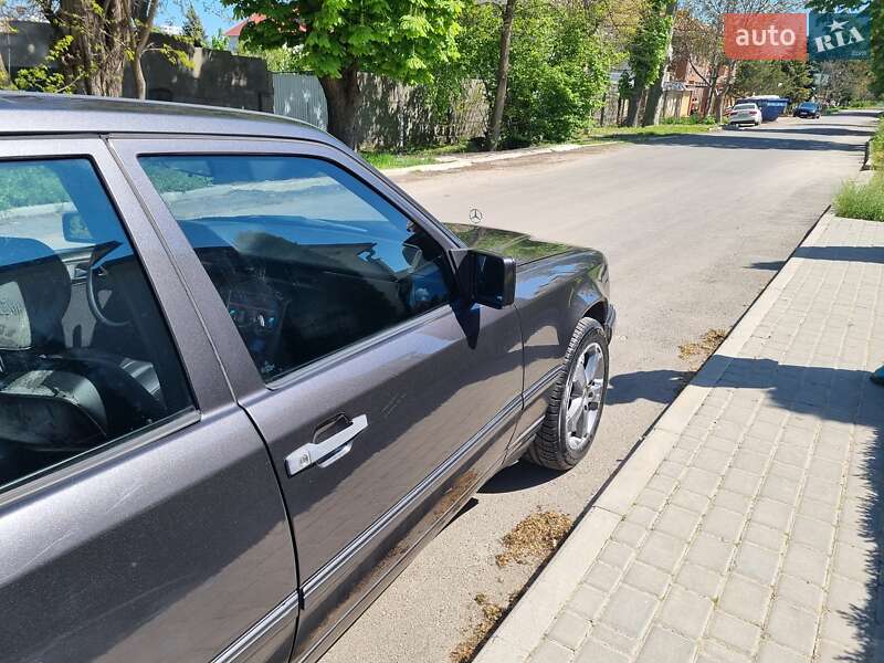 Седан Mercedes-Benz E-Class 1989 в Одессе фото 7 Седан Mercedes-Benz E-Class 1989 в Одессе