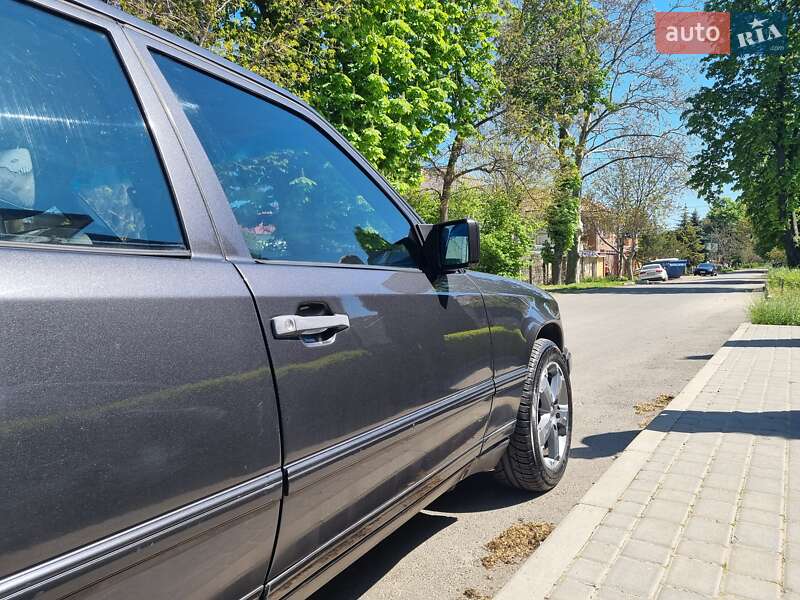 Седан Mercedes-Benz E-Class 1989 в Одессе фото 8 Седан Mercedes-Benz E-Class 1989 в Одессе