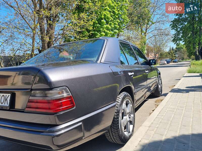 Седан Mercedes-Benz E-Class 1989 в Одессе фото 10 Седан Mercedes-Benz E-Class 1989 в Одессе