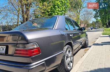 Седан Mercedes-Benz E-Class 1989 в Одессе