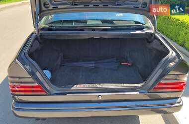 Седан Mercedes-Benz E-Class 1989 в 
