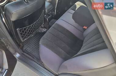 Седан Mercedes-Benz E-Class 1989 в 