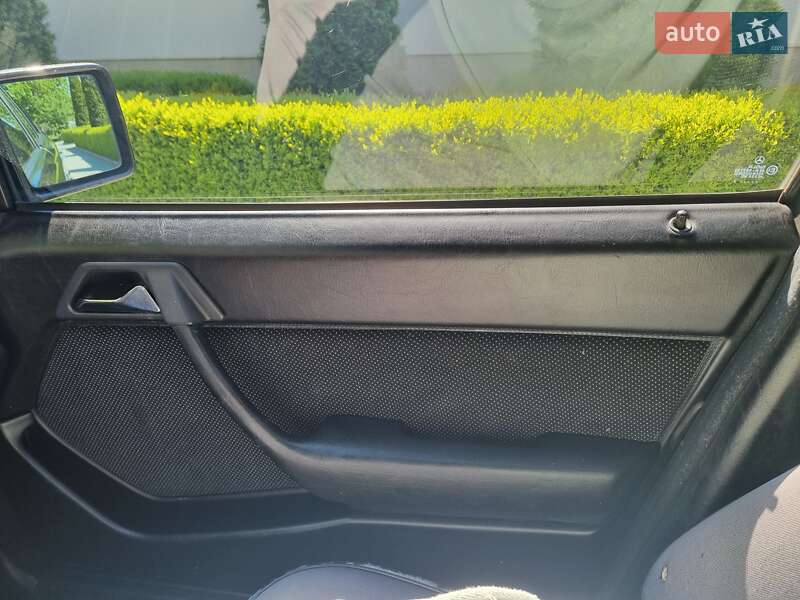 Седан Mercedes-Benz E-Class 1989 в Одессе фото 42 Седан Mercedes-Benz E-Class 1989 в Одессе