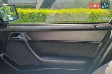 Седан Mercedes-Benz E-Class 1989 в 