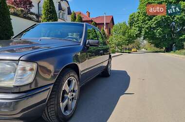 Седан Mercedes-Benz E-Class 1989 в 