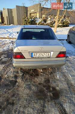 Седан Mercedes-Benz E-Class 1995 в Ивано-Франковске