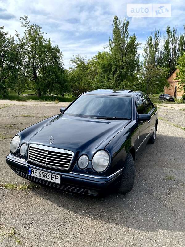 Седан Mercedes-Benz E-Class 1997 в Миколаєві