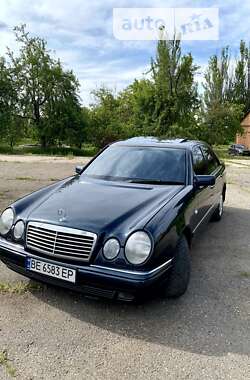 Седан Mercedes-Benz E-Class 1997 в Николаеве