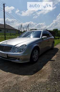Седан Mercedes-Benz E-Class 2003 в Самборе