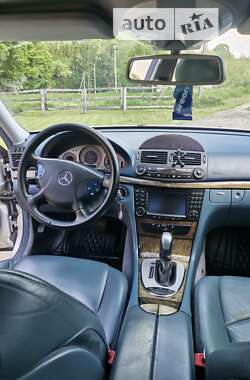 Седан Mercedes-Benz E-Class 2003 в 
