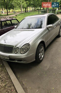 Седан Mercedes-Benz E-Class 2002 в Харкові