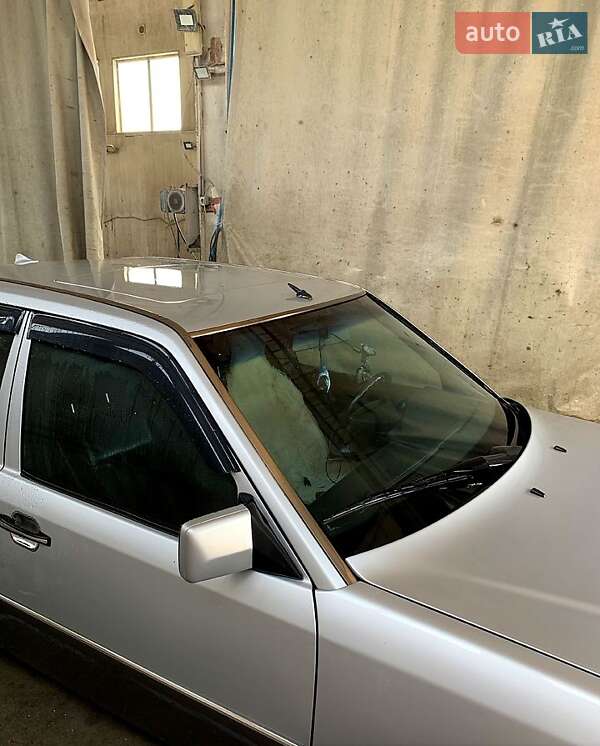 Седан Mercedes-Benz E-Class 1995 в Борисполе