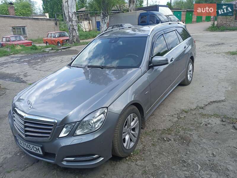 Универсал Mercedes-Benz E-Class 2011 в Черкассах
