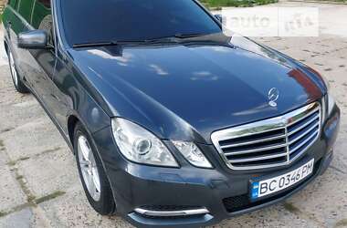 Универсал Mercedes-Benz E-Class 2011 в Бориславе