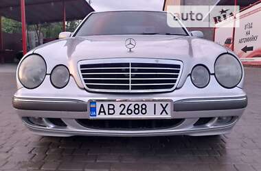 Седан Mercedes-Benz E-Class 2000 в 