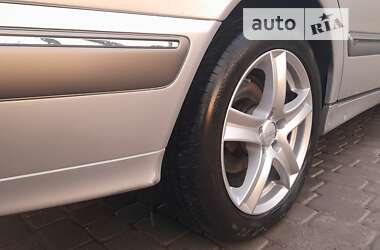 Седан Mercedes-Benz E-Class 2000 в 