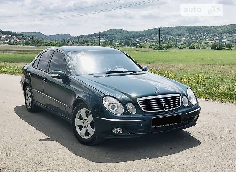 Седан Mercedes-Benz E-Class 2003 в Киеве