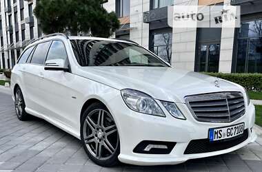 Универсал Mercedes-Benz E-Class 2011 в Киеве