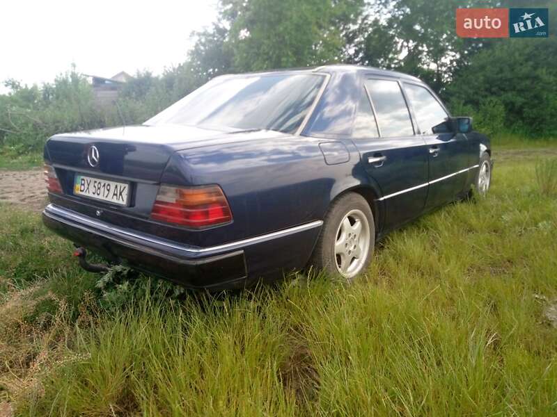 Седан Mercedes-Benz E-Class 1993 в Хмельницькому