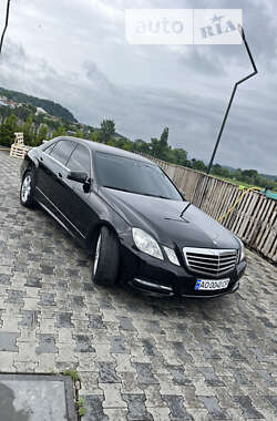 Седан Mercedes-Benz E-Class 2012 в Іршаві