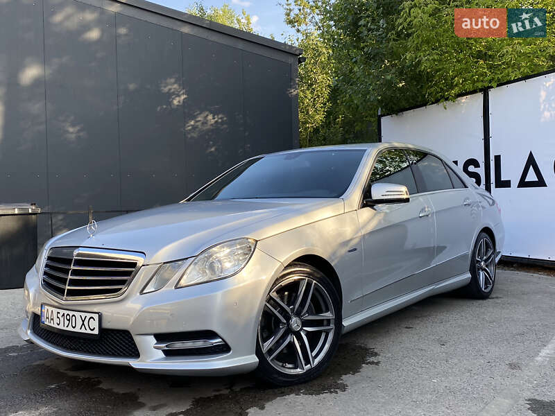Седан Mercedes-Benz E-Class 2012 в 