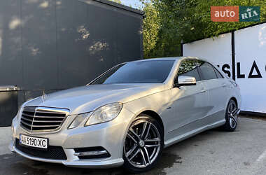 Седан Mercedes-Benz E-Class 2012 в 