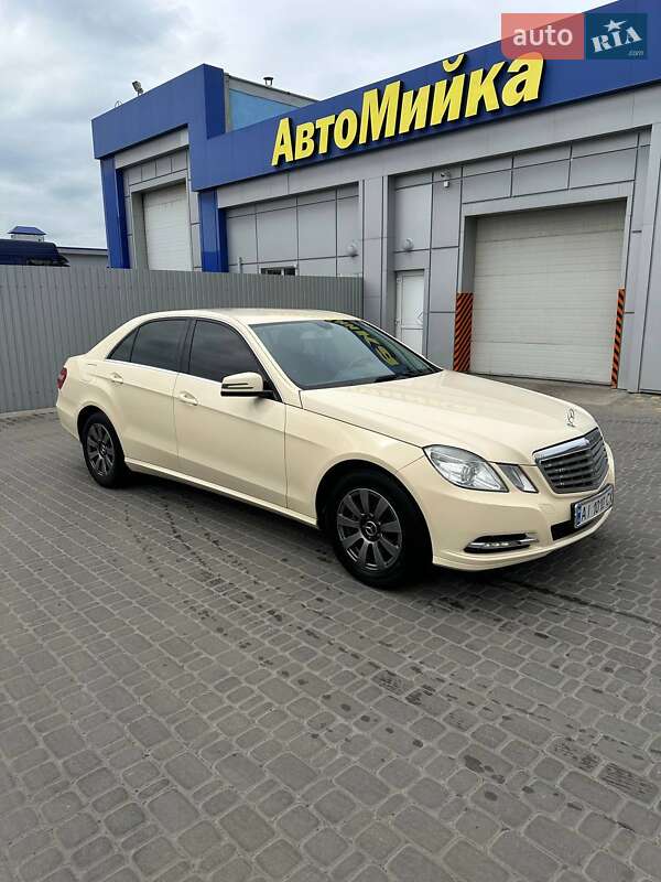 Седан Mercedes-Benz E-Class 2013 в Білій Церкві