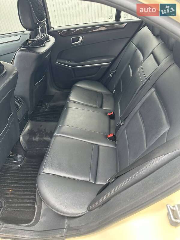 Седан Mercedes-Benz E-Class 2013 в Білій Церкві