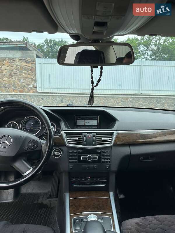 Седан Mercedes-Benz E-Class 2013 в Білій Церкві