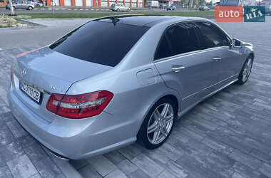 Седан Mercedes-Benz E-Class 2010 в Луцке