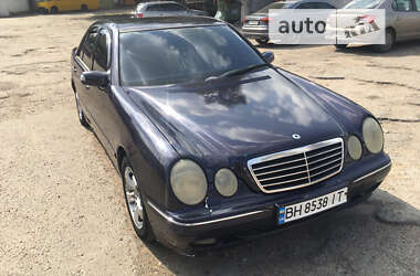 Седан Mercedes-Benz E-Class 2001 в 