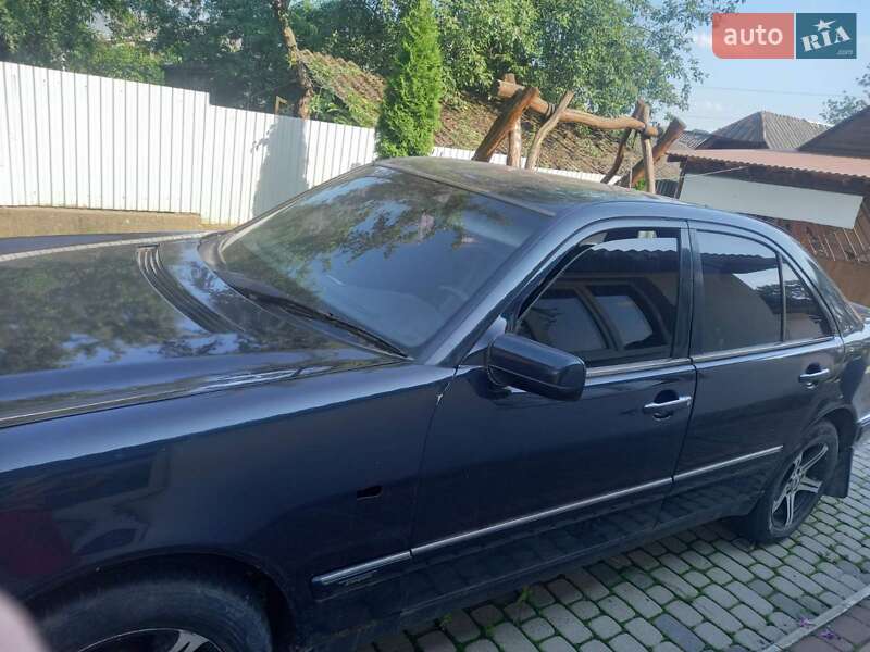 Седан Mercedes-Benz E-Class 1996 в Коломиї